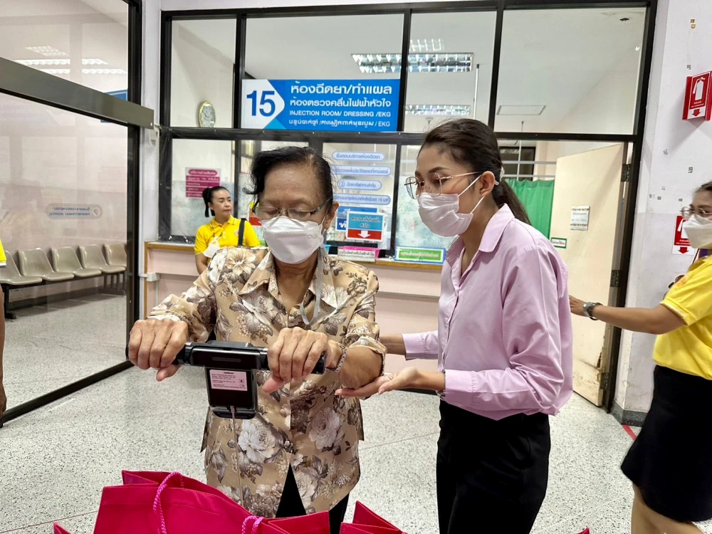 Kasemrad Hospital Saraburi Participates in “Bringing Doctors to the People” Project in Honor of His Majesty the King