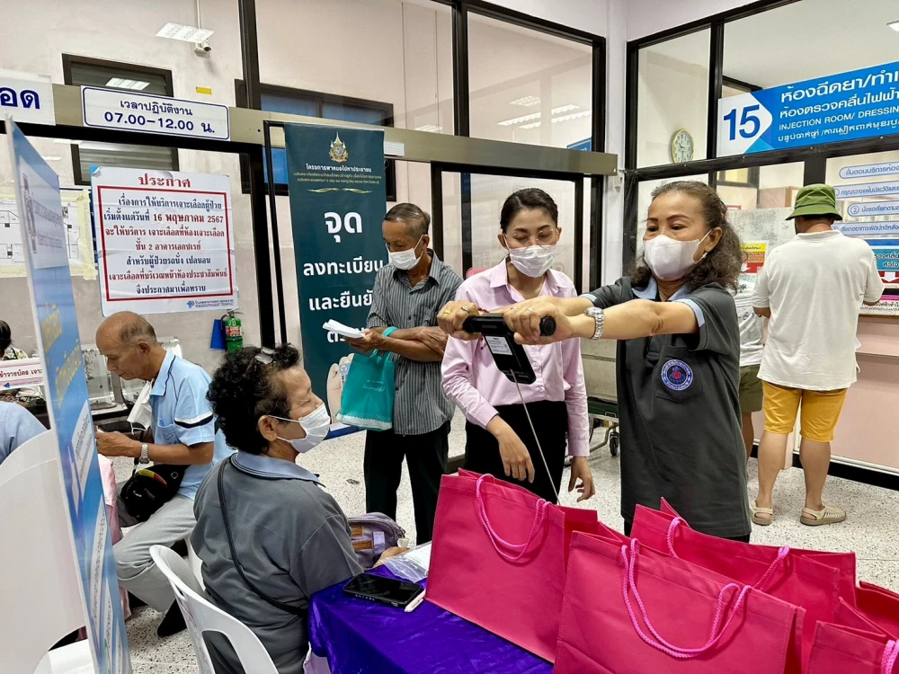 Kasemrad Hospital Saraburi Participates in “Bringing Doctors to the People” Project in Honor of His Majesty the King