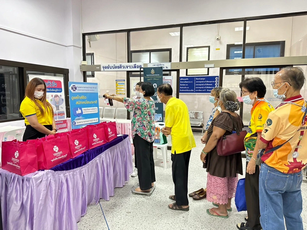 Kasemrad Hospital Saraburi Participates in “Bringing Doctors to the People” Project in Honor of His Majesty the King