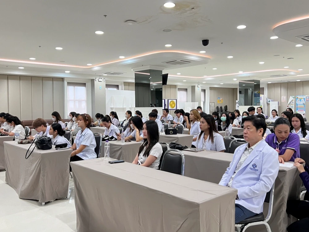 Kasemrad Hospital Prachachuen Welcomes Faculty and Students from Dhurakij Pundit University for a Study Visit