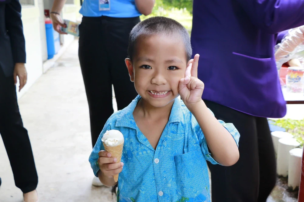 Kasemrad Hospital Saraburi Organizes “Bright School Opening from Kasemrad Hearts” Project to Support Students at Wat Bueng Mai School