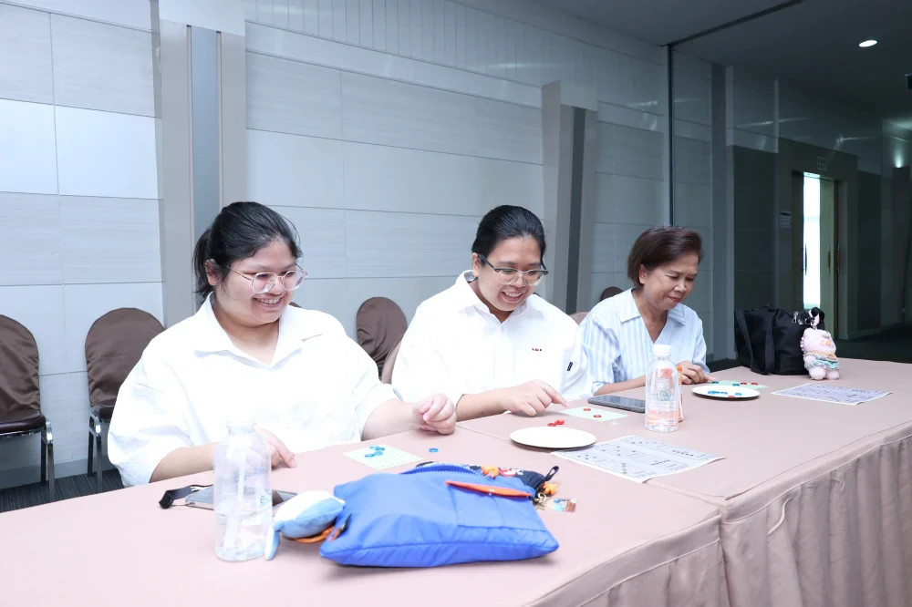Bangkok Chain Hospital Public Company Limited (BCH) organized a special event, “In Search of Kasemrad Descendants,” to celebrate the 42nd anniversary of BCH