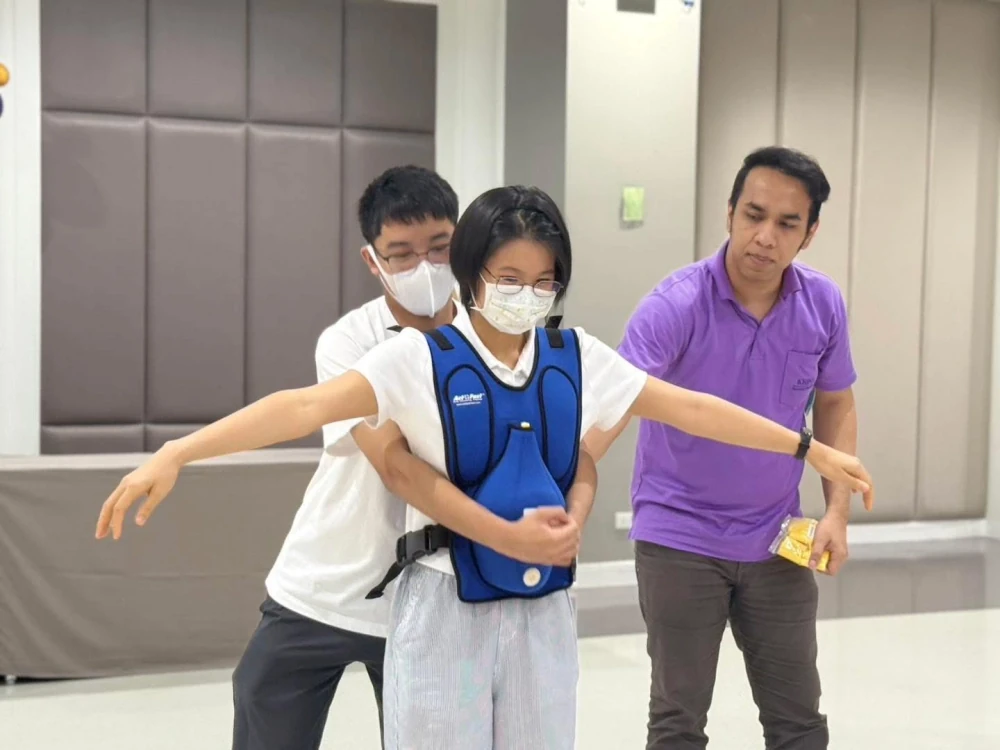 Kasemrad Hospital Prachachuen Conducts “Basic CPR – Basic Life Support Training (Batch 12)” for High School Students